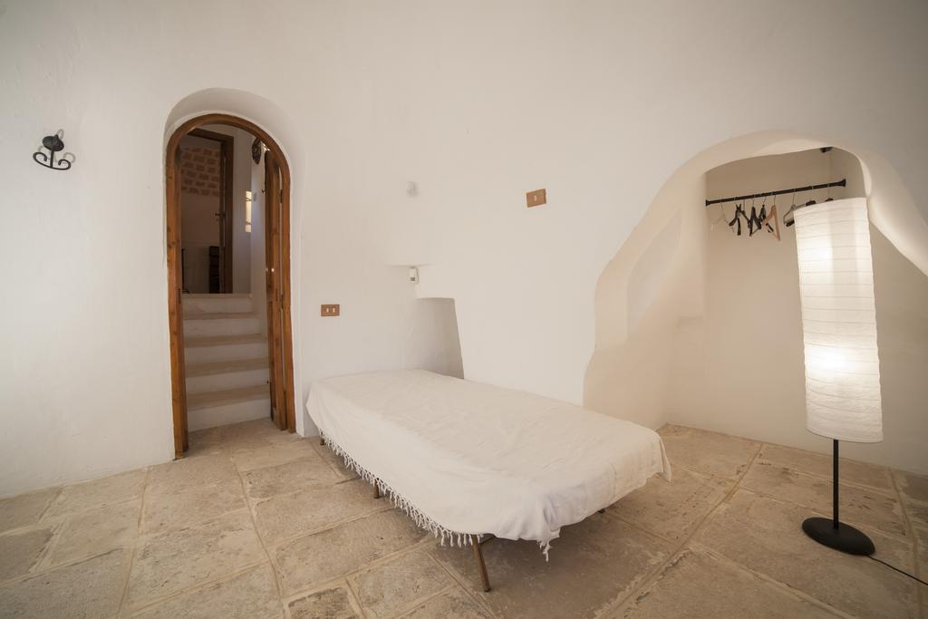 Trullo Degli Ulivi Villa Ostuni Exterior photo